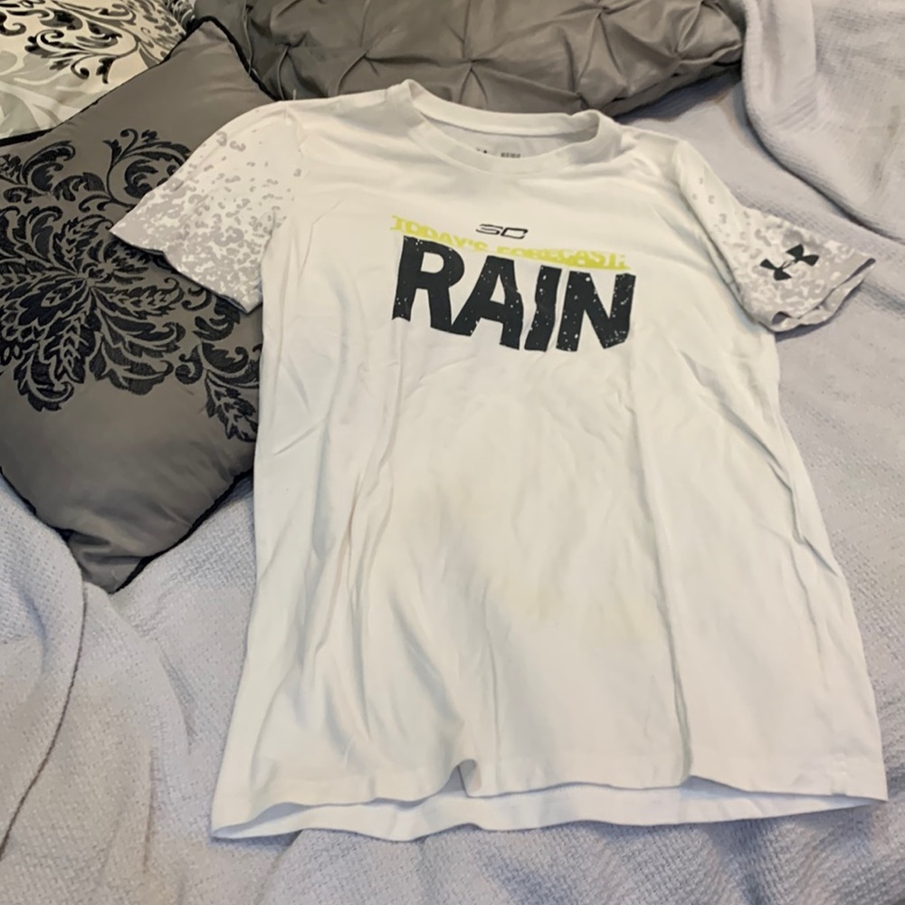 EUC Under Armour t-shirt